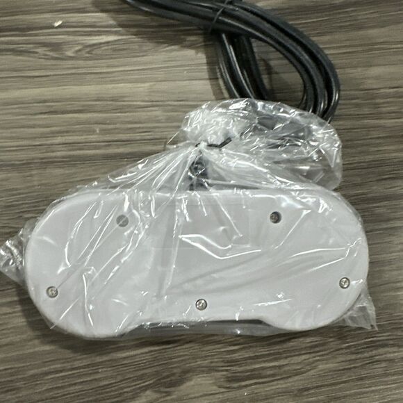 Hyperkin Tomee (M05170) Gamepad for the Super Nintendo - Picture 4 of 4